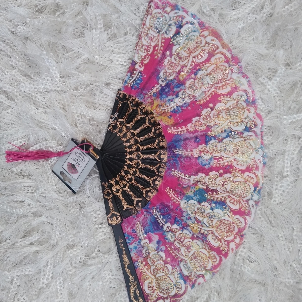 BEAUTIFUL LADY'S DELUXE FOLDABLE HAND FAN W/STAND!! - Picture 3 of 3